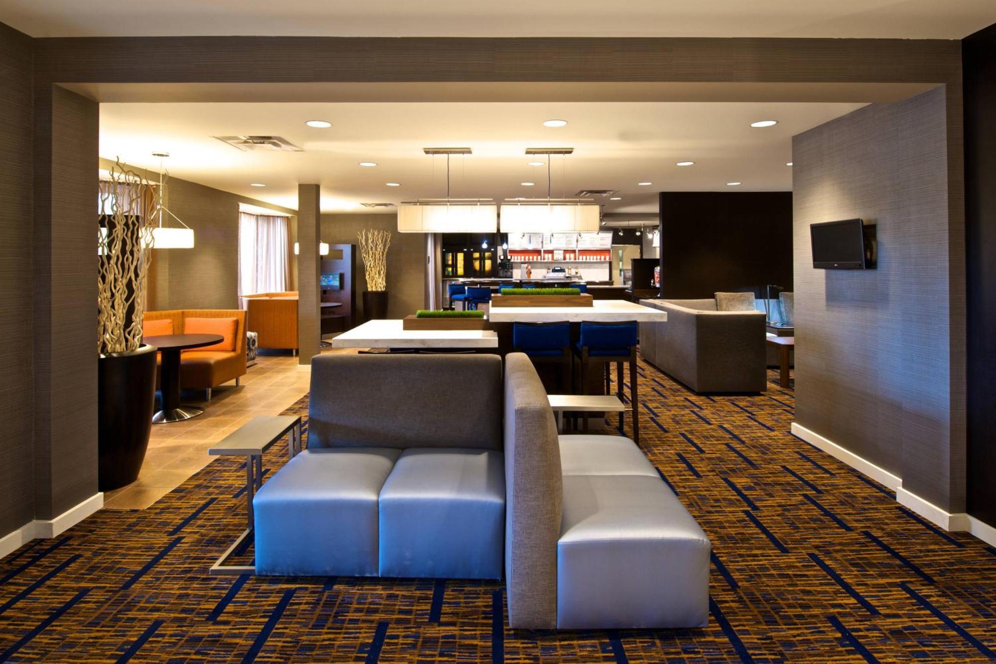 Country Inn & Suites By Radisson, Columbus-Edinburgh Exterior photo