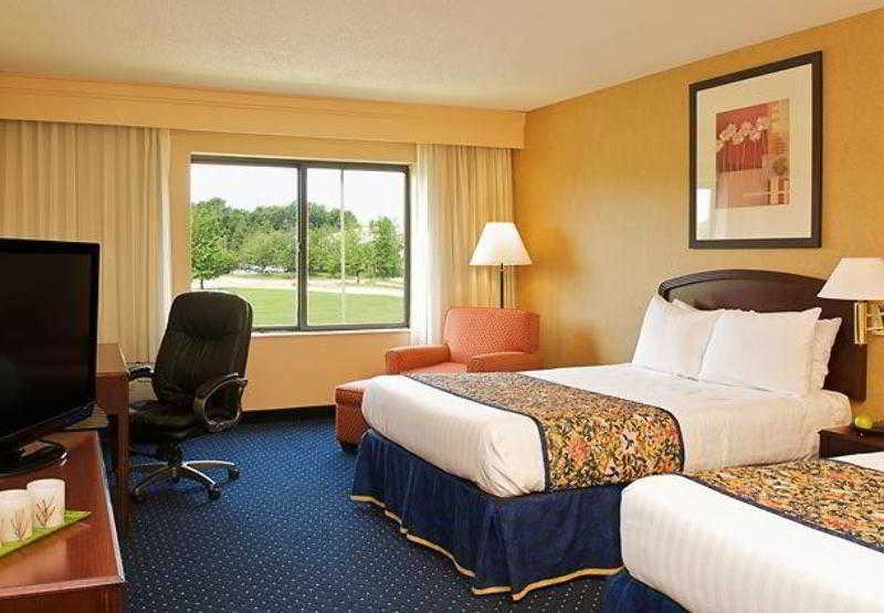 Country Inn & Suites By Radisson, Columbus-Edinburgh Room photo